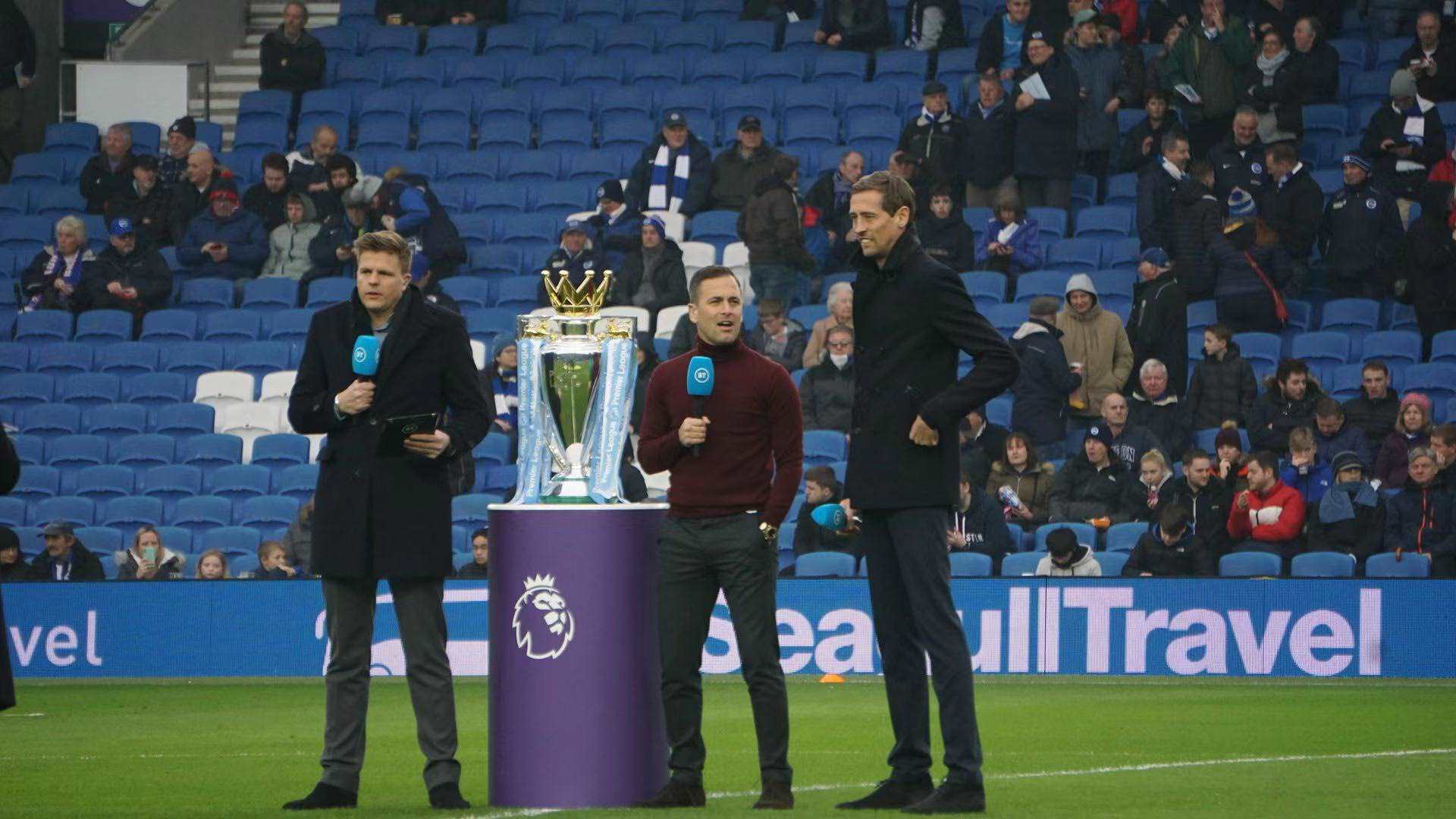 员在三分线 员在三分线